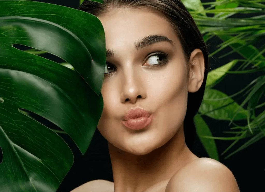 How Natural Skincare is Saving Your Skin and the Planet